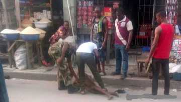Hotunan soji biyu da suka yiwa wani mutum tumbur a jihar Legas