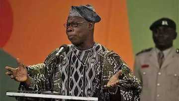 ‘Yan majalisa sun caccaki Obasanjo kan furucinsa