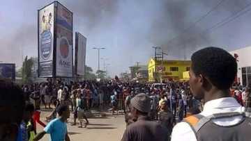 JUST IN: Activities paralysed in Ogun as angry rice sellers, youths protest invasion by customs officers