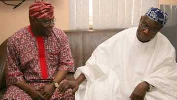 Dazunnan: Atiku Abubakar, ya taya Obasanjo, ogansa a da, murnar gama makarantar jami'a