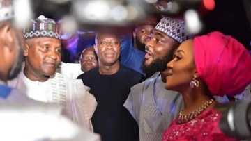 Biki bidir: kalli yadda Dangote ya sha rawa a wajen walimar bikin diyar sa Fatima