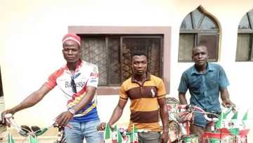 2019: Wasu sun yi doguwar tafiya a keke domin ganin 'Dan takarar PDP a Kano