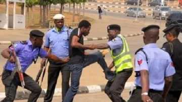 Wani matashi ya hau dokin zuciya ya caka ma wani mutumi kwalba, ya gamu da fushin Kotu