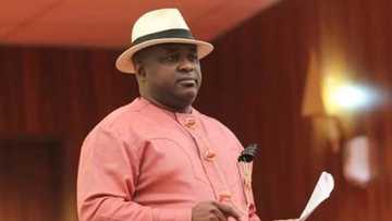 EFCC ta bawa wani Sanata goron Sallah ta hanyar maka shi a kotu