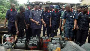 Hukumar NSCDC ta kama man fetir lita 1000 daga hannun masu siyar wa 'yan ta'adda