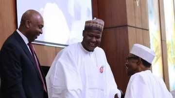 Ruwa yayi tsami: Hukumar tsaron sirri ta janye jami’anta dake tsaron Saraki da Dogara