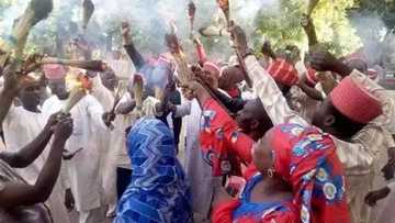 An kona tsintsiyoyi bayan Kwankwaso ya fice daga Jam’iyyar APC