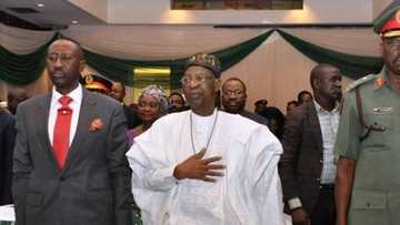 Wanda aka sallama daga aiki ya dawo ofishin sa bayan shekaru 4