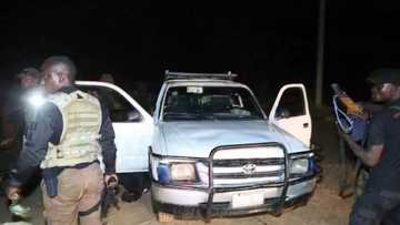 Gaba da gaban ta: ‘Yan fashin da suka tare hanyar Buratai a Adamawa sun ji maza, kalli hotunan su da makaman su