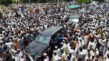 Breaking: Governor Tambuwal decamps from APC