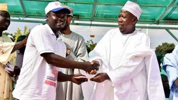 Gwamna Ganduje ya raba miliyan N275m ga matasa 8,800 karkashin tsarin tallafin Buhari, hotuna
