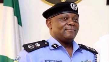 Ikorodu: Police charge residents on security as another 200 cultists renounce membership, surrender arms to police