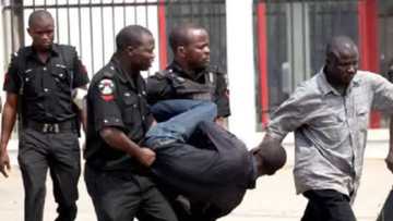 Wani dan jarida ya ci na jaki a hannun 'dan sanda a harabar majalisar dokiki