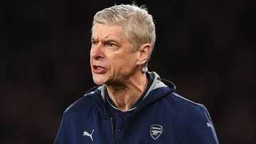 Kocin Arsenal ya kara caccakar kasuwar sayen yan wasa.                                                                                                                Kocin Arsenal ya kara caccakar kasuwar sayen yan wasa.
