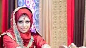 Wani bidiyon da ke yawo ta tona asirin baban malamin addinin musulunci yadda ya ke aurar da yara kanana ga mutane