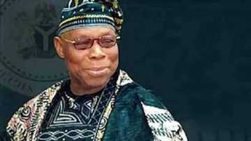 Ban yi nadaman ritaya jami’an sojoji 'yan siyasa a shekarar 1999 ba, a cewar Obasanjo