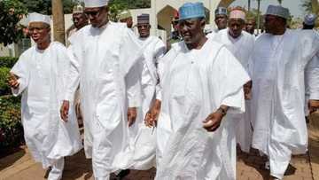 Update: APC governors meeting with Buhari in Aso Rock, to pressure president to seek re-election in 2019