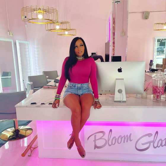 Nia Guzman’s biography: what is known about Royalty Brown's mother ...