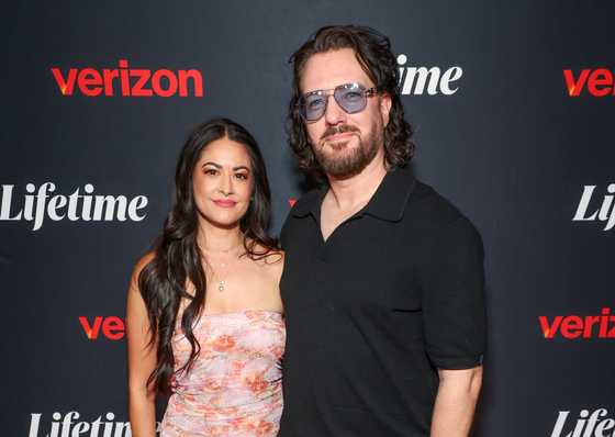 Who is JC Chasez’s wife or girlfriend? His dating history revealed