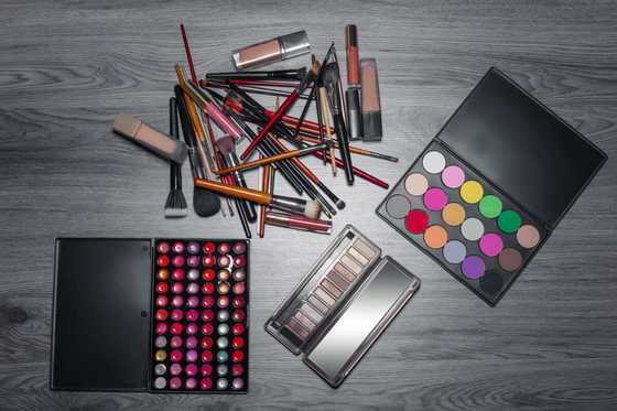 4 Cosmetics Examples Top 10 types of cosmetics and their uses explained with images - Legit.ng