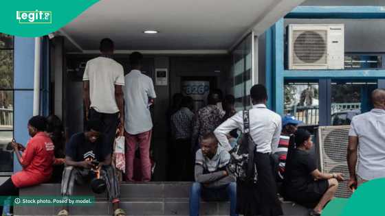 Banks send messages to customers, set to close all branches