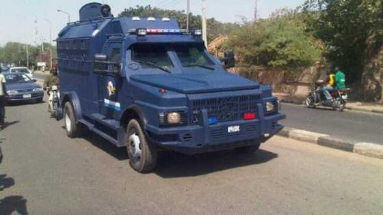 Video shows moment money-laden bullion van tumbled on the road in Ogun, reactions trail what people did