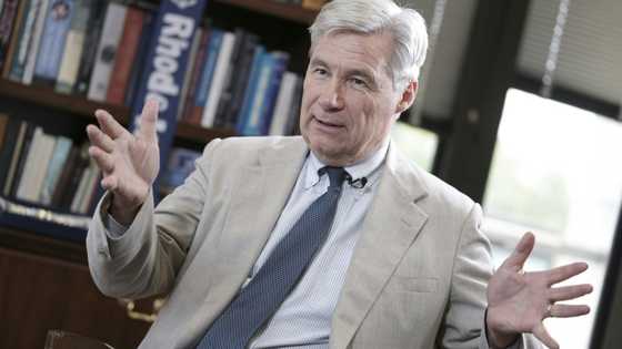 US senator warns of fossil fuel coup, economic reckoning