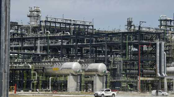 Competition drives down Nigeria petrol prices