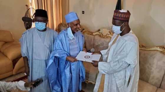Bayan watanni 3 da dakatad da shi, gwamnan jihar Bauchi ya mayar da Sarkin Misau kan kujerarsa
