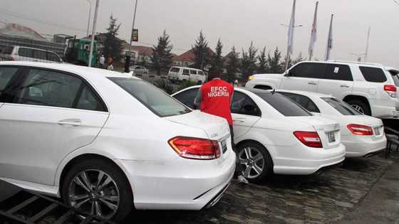 Hukumar EFCC tayi babban kamu, ta kwace manyan motoci 29 (Hotuna)