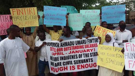 Gwamnan jahar Adamawa ya sallami ma’aikata 10,000 daga aiki