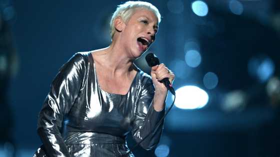 Kate Bush leads UK musicians in 'silent album' AI fight