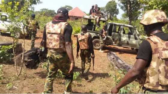 Sojoji da Mafarauta sun Halaka tare da Damke Wasu 'Yan Ta'adda a Jihohin Kaduna da Filato