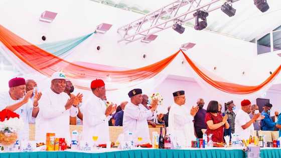 PDP governors hit hard on APC, say borrowing will plunge Nigeria into bankruptcy