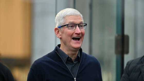 Apple CEO in China ahead of Shanghai store opening