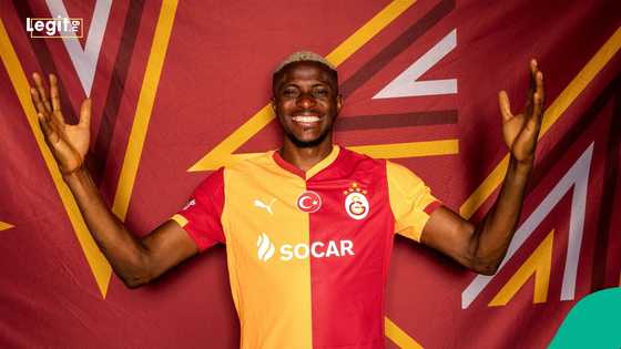 Victor Osimhen links up with Manchester United legend and popular Nigerian singer, video