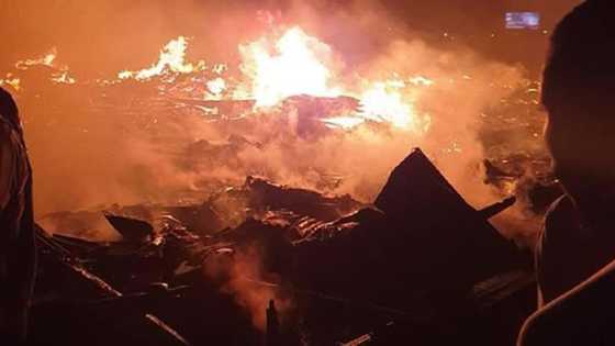 Gobara ta lashe wani katafaren gida da shaguna 62 a Legas
