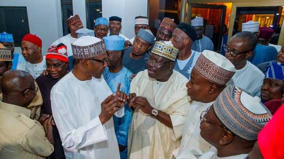 Ba zamu kara yarda da raini daga wurin hadiman Buhari ba - Shugaban Majalisa
