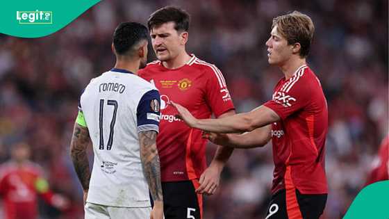 Angry Maguire clashes with Tottenham defender after Europa League final defeat, video