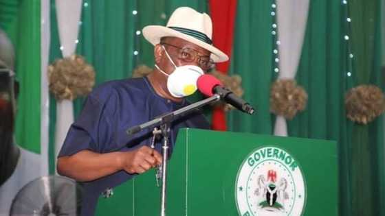 COVID-19: Gwamnan da ya ruguza otel ya cire takunkumin kullen zaman-gida