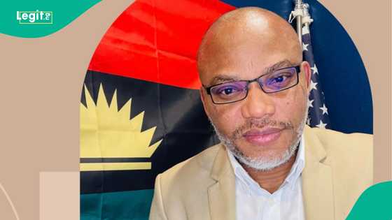 Drama as judge orders security to take Nnamdi Kanu out of courtroom, video trends