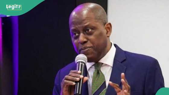 CBN directs Access Bank, Zenith, UBA, others to go after debtors, suspends further loan applications