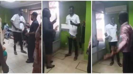 Bidiyon matashin da ya hargitsa banki, ya kwace kadarar su kan kwashe masa kudi daga asusun sa