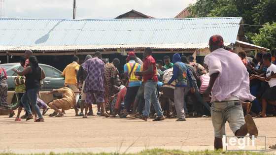 EFCC operatives arrest prominent PDP member, others for inducing voters