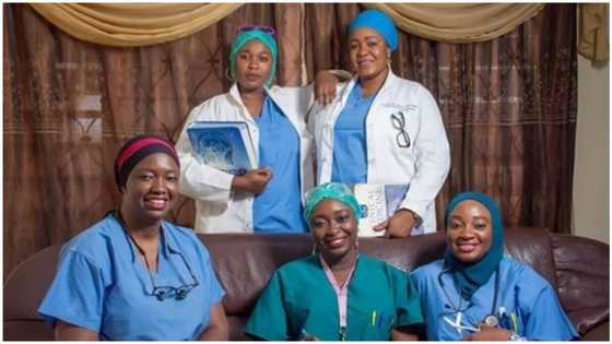 Meet 5 Nigerian sisters who are medical doctors (photo)