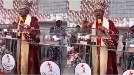 Massive reactions as Oluwo of Iwo sings with melodious voice in church, says powerful prayer for congregation