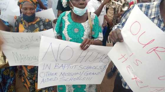 Hana Sa Hijabi: Sarkin Ilorin Ya Aike da Saƙo Ga Musulmi Da Kirista a Kwara