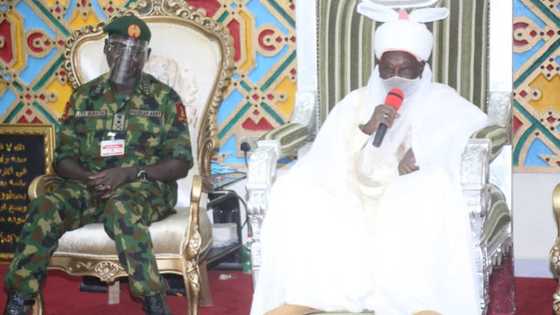 Buratai ya yi wa Attajirin da ya zarge shi da karbar kudi hannun wani Gwamna kashedi ko su tafi kotu