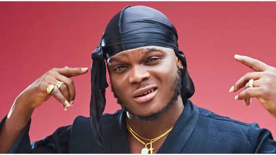 Nigerian singer robbed and shot at Costain on Christmas eve, robbers cart away with valuables