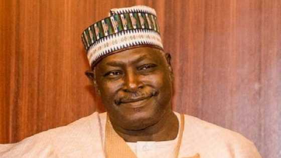 Babachir Lawal Bai Taba Tsayawa Kiristoci ba Yayin da yake SGF, Limamin Kirista Yayi Tone-tone